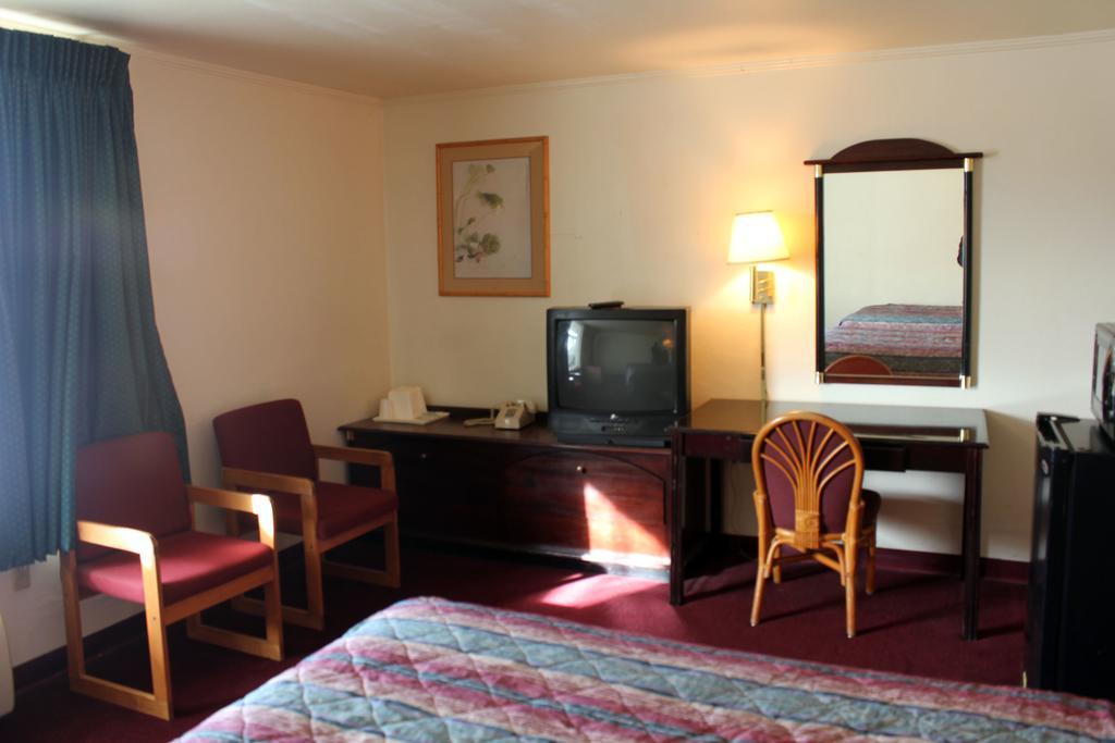 Super 7 Motel Columbia Phòng bức ảnh